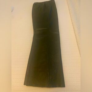 HUNTER GREEN LEATHER TROUSERS
Fully lined